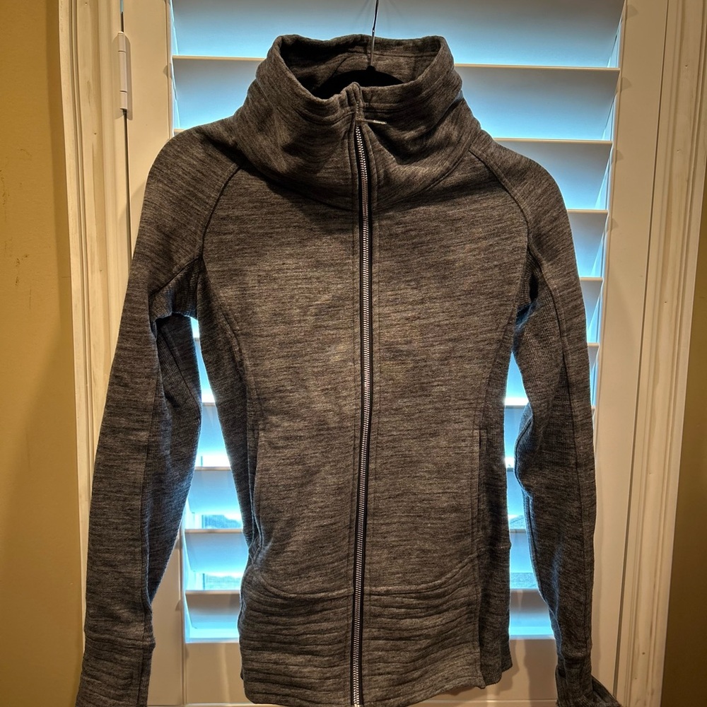 Lululemon radiant jacket, size 4
